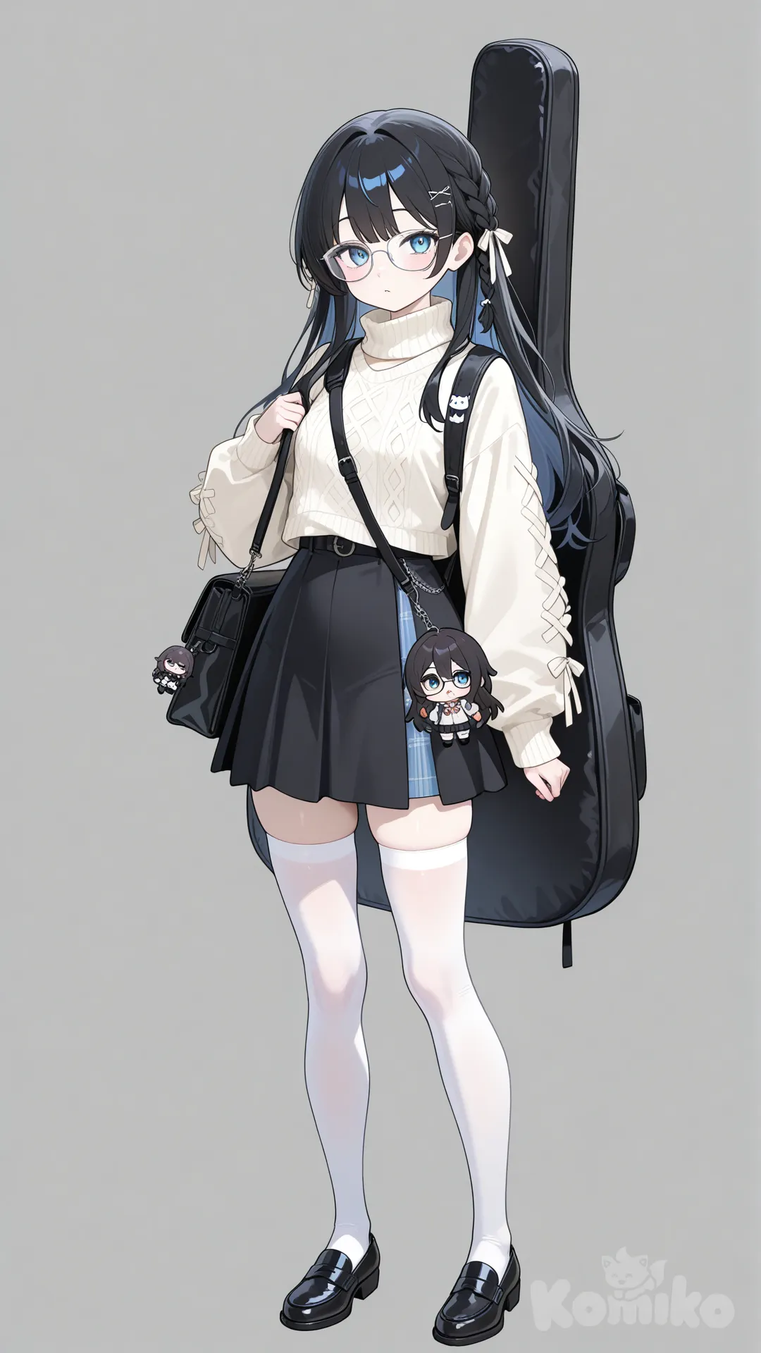 Una chica de piel clara, cabello negro amarrado a dos trenzas, ojos azúles, anteojos transparentes cuadrado, usa un suéter blanco cuello tortuga, una falta negra que llega por las rodillas, medias blancas y zapatos negros , lleva consigo un estuche dónde guarda su guitarra y un bolso de lado donde tiene varias chapas de anime