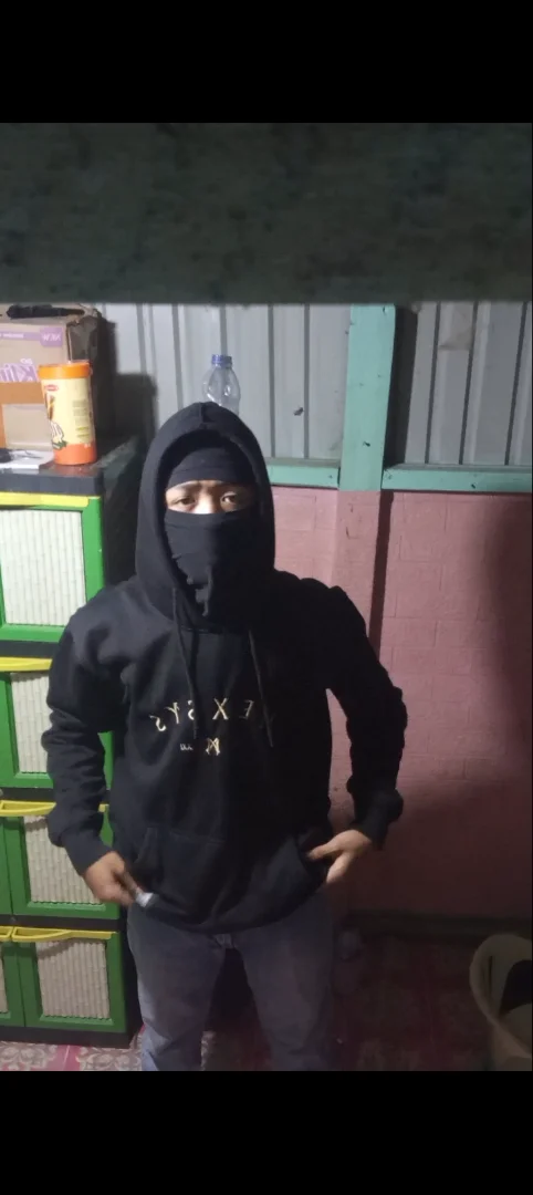 mencari pekerjaan dan selalu gagal di percintaan